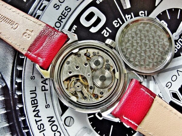 Nice steel no name watch from the 1960s. - Image 14