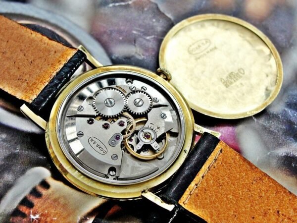 Beautiful Doxa 18K gold watch from the 1950s. - Image 15