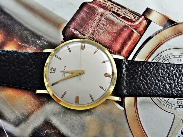 Beautiful Doxa 18K gold watch from the 1950s.