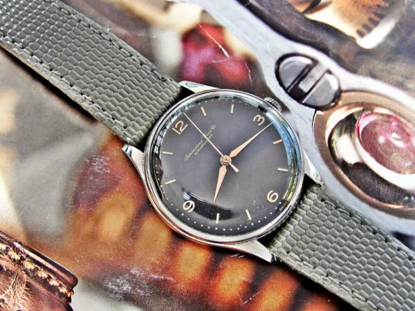 Beautiful IWC Schaffhausen watch from the 1950s. - Image 3
