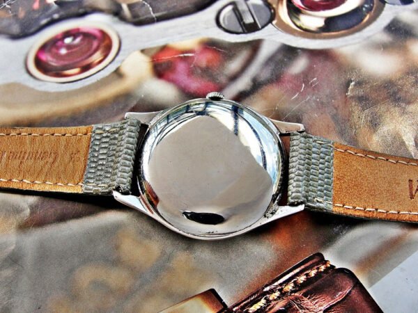 Beautiful IWC Schaffhausen watch from the 1950s. - Image 7