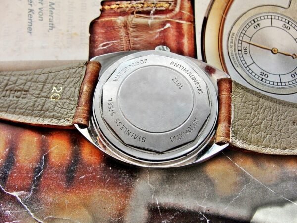 Nice Swiss Numa-Matic steel automatic watch from the 1970s - Image 10