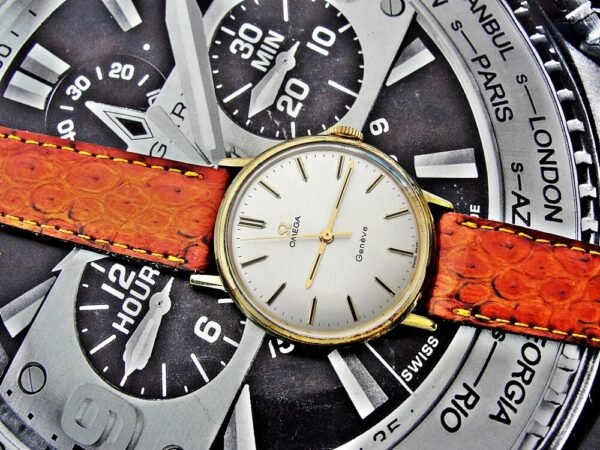 Beautiful Omega watch from the 1960s with Omega box.