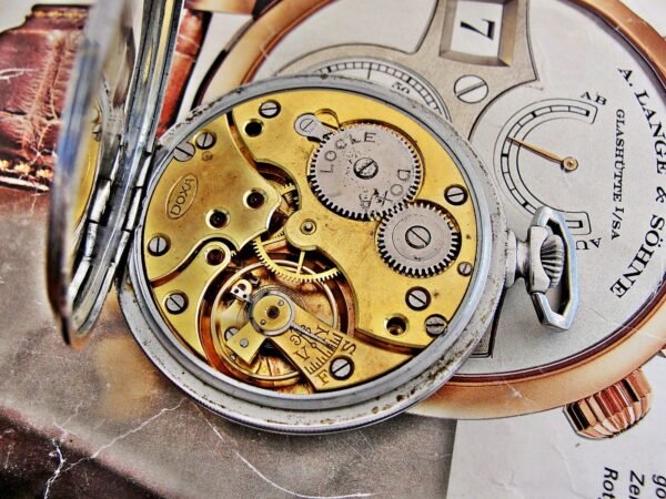Beautiful hand-painted Doxa Locle erotic pocket watch from the 1940s. - Image 15