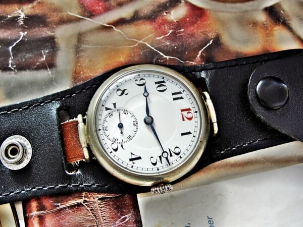 Beautiful trench watch with porcelain face from the early 1900s. - Image 7