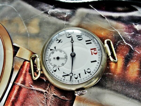 Beautiful trench watch with porcelain face from the early 1900s. - Image 9