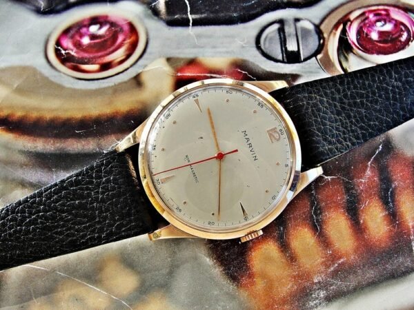 Large 14k gold Marvin watch from the 1950s. - Image 19