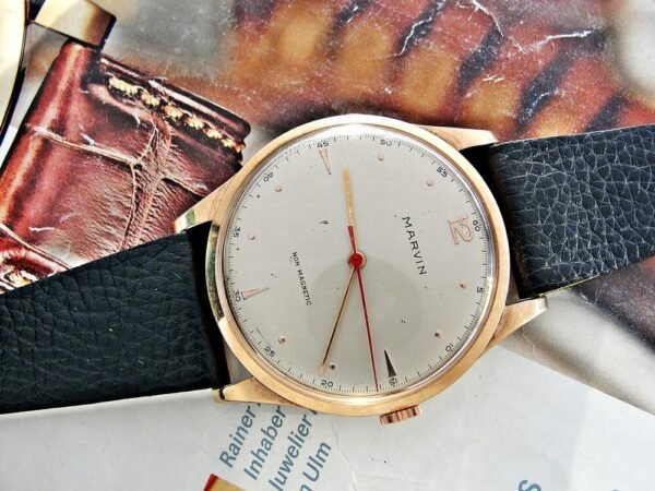 Large 14k gold Marvin watch from the 1950s. - Image 5