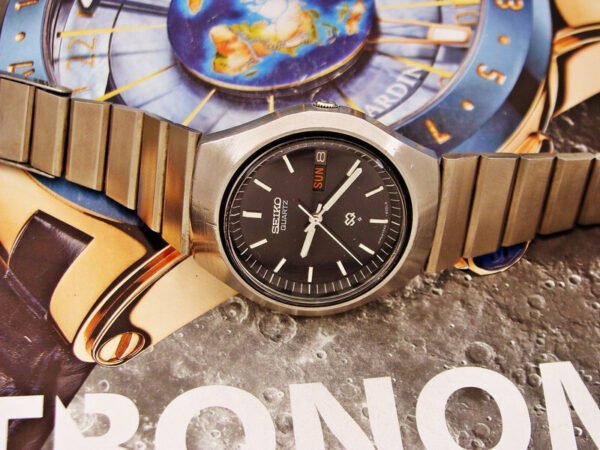 Nice steel Seiko watch from the 1980s. Very nice steel case. - Image 11