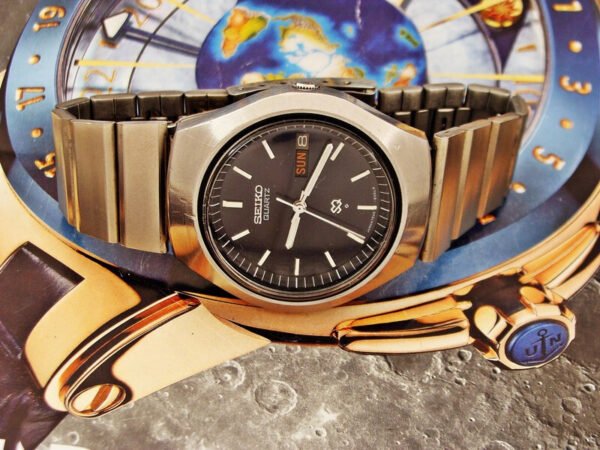 Nice steel Seiko watch from the 1980s. Very nice steel case. - Image 9