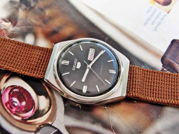 Nice steel automatic Seiko watch from the 1970s.