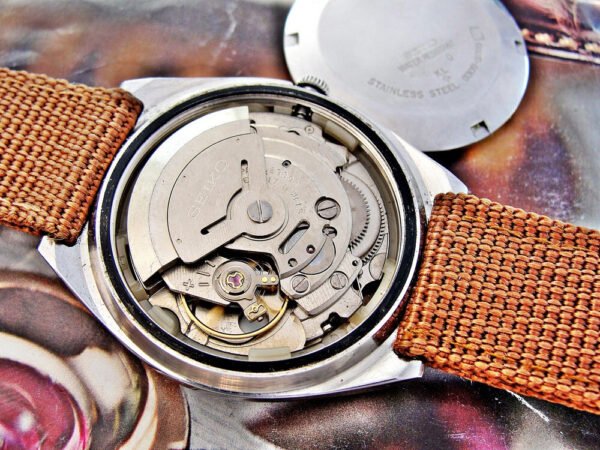 Nice steel automatic Seiko watch from the 1970s. - Image 8