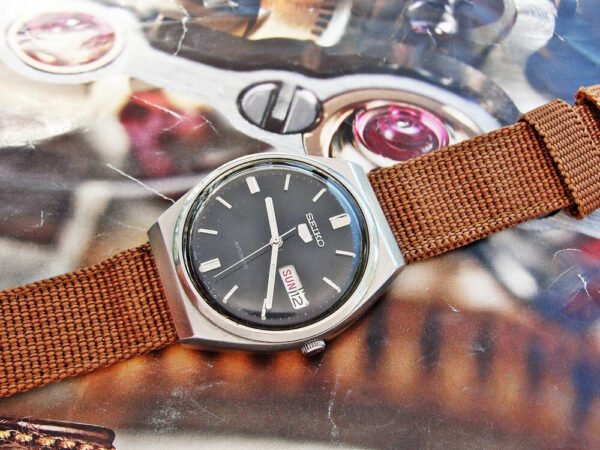 Nice steel automatic Seiko watch from the 1970s. - Image 9