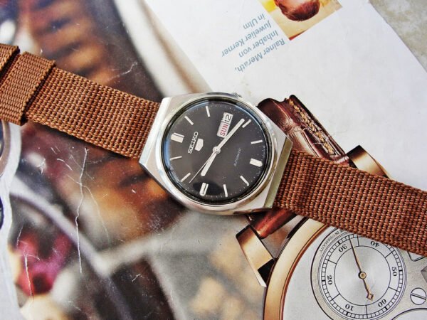 Nice steel automatic Seiko watch from the 1970s. - Image 10