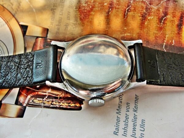 A very nice steel case Longines watch from 1947 - Image 11