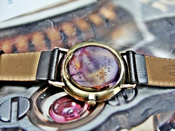 Beautiful 14k gold Doxa by Synchron watch from the 1970s with box. - Image 14