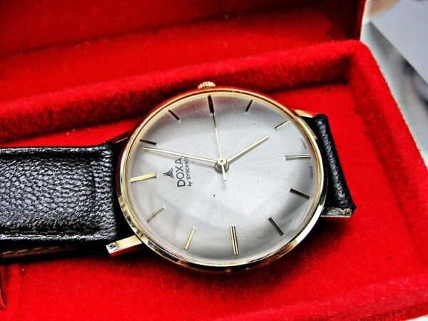 Beautiful 14k gold Doxa by Synchron watch from the 1970s with box. - Image 16
