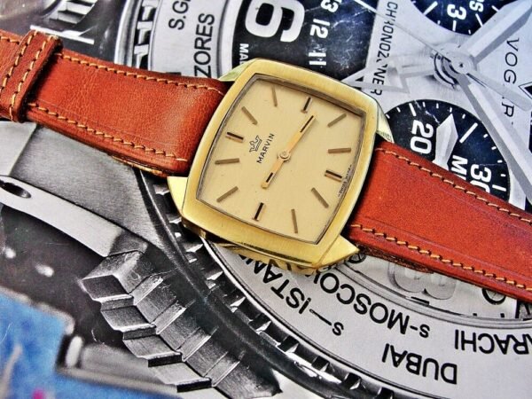 Beautiful mechanical Marvin suit watch from the 1960s. - Image 3