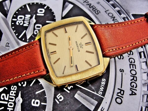 Beautiful mechanical Marvin suit watch from the 1960s. - Image 4