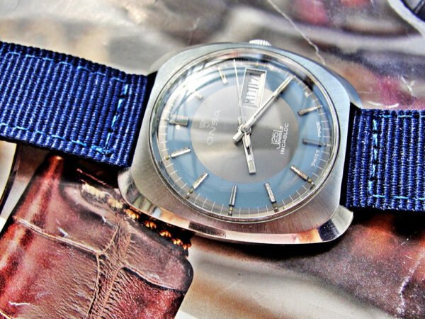 Nice steel automatic Onsa  watch from the 1970s. - Image 5