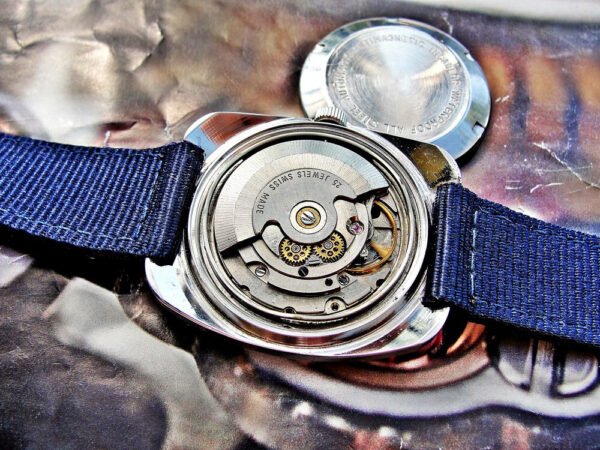 Nice steel automatic Onsa  watch from the 1970s. - Image 8