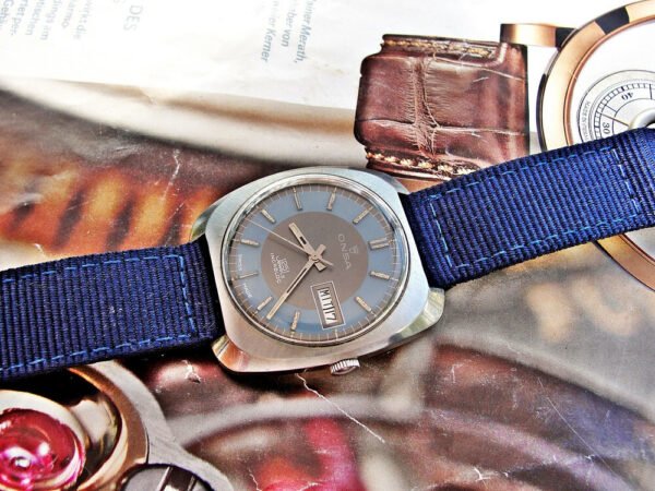 Nice steel automatic Onsa  watch from the 1970s. - Image 10