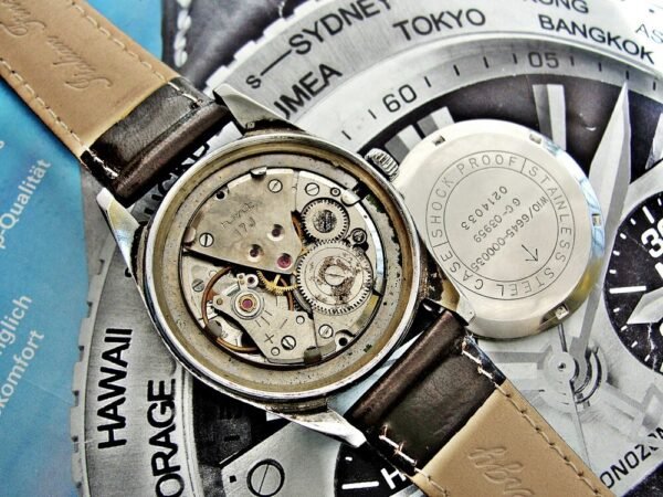 Rare HMT Jawan Military Vintage Watch from the 1960s. - Image 14