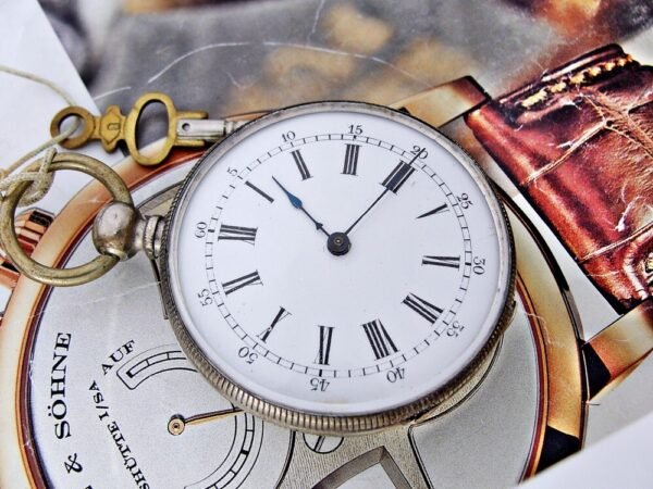Rare porcelain dial key pocket watch from the year 1800. - Image 11