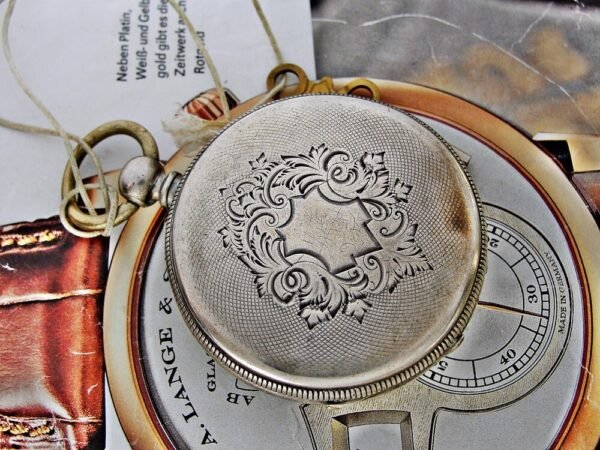 Rare porcelain dial key pocket watch from the year 1800. - Image 17
